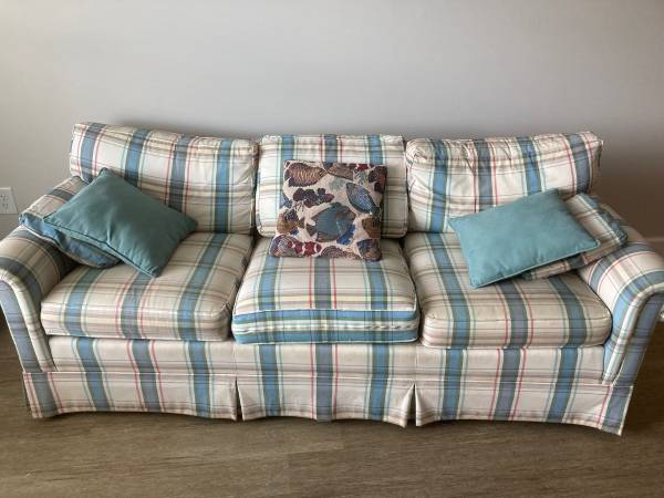 Sofa good condition (Winter Springs)