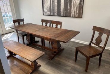 Dining Room Table (Garland)