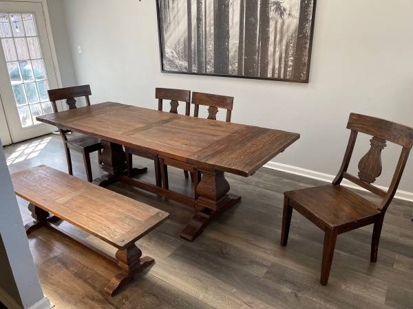 Dining Room Table (Garland)