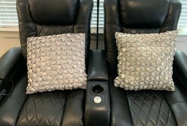 COUCH PILLOWS (PLANO)