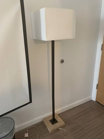 Floor lamp, needs fixing