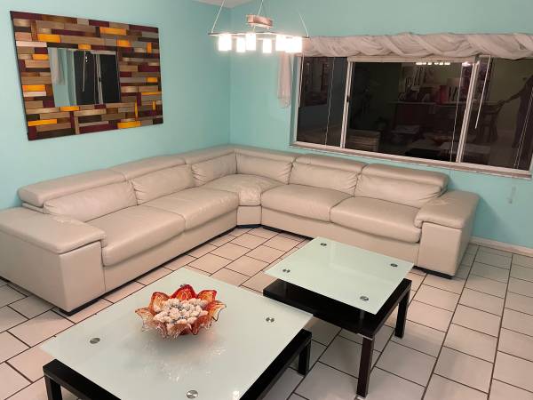 3 pieces sectional (Miami)