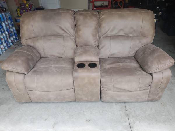 Power Reclining Couch With USB Ports (Clermont)
