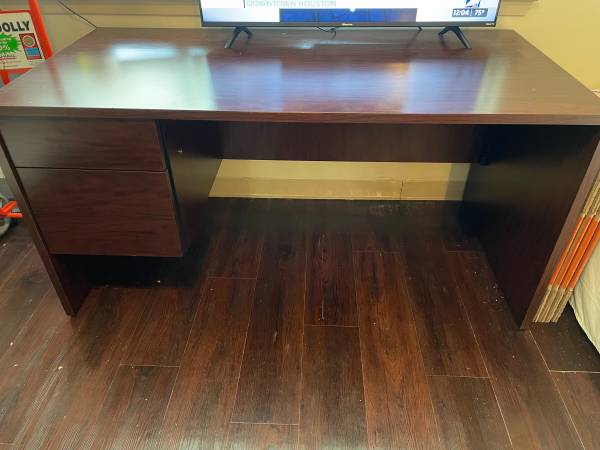 FREE – DESK – DINING TABLE – CHAIR – BOOKCASES (Houston Heights)