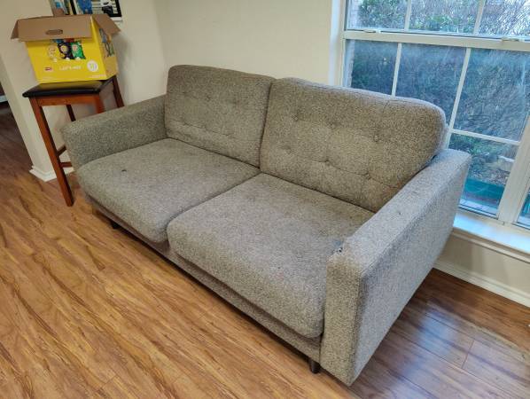 Couch (Avery Ranch)