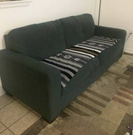 Free couch great shape (Hypoluxo farms)