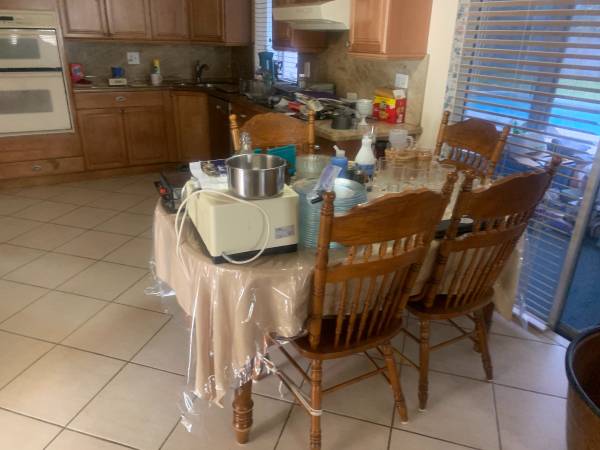 FREE STUFF HOUSE FULL COME AND GET IT! (Plantation)