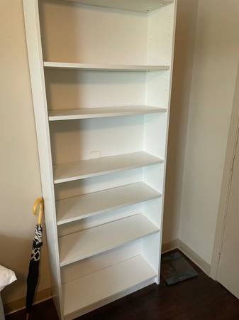 FREE – DESK – DINING TABLE – CHAIR – BOOKCASES (Houston Heights)