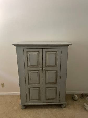 Moving (FREE Furniture) (Hollywood)