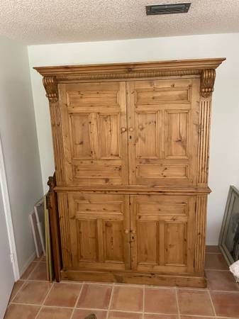 Moving (FREE Furniture) (Hollywood)