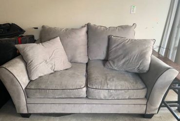 Free love seat/couch (League City)