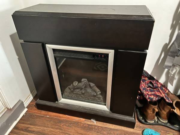 Electric Fireplace Space heater (Chicago)