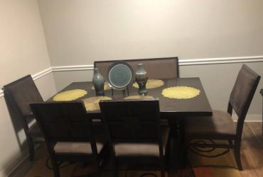 Free Dining Table Ready for Pickup! (Orlando)