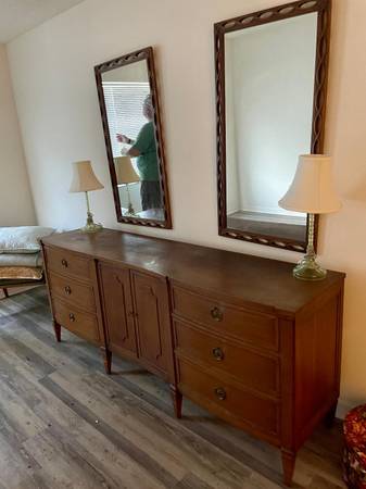 Free night table, dresser coffee table and end table (Delray Beach)