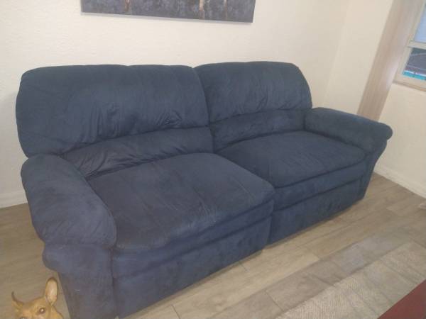 Blue Reclining couch (Belle Glade)