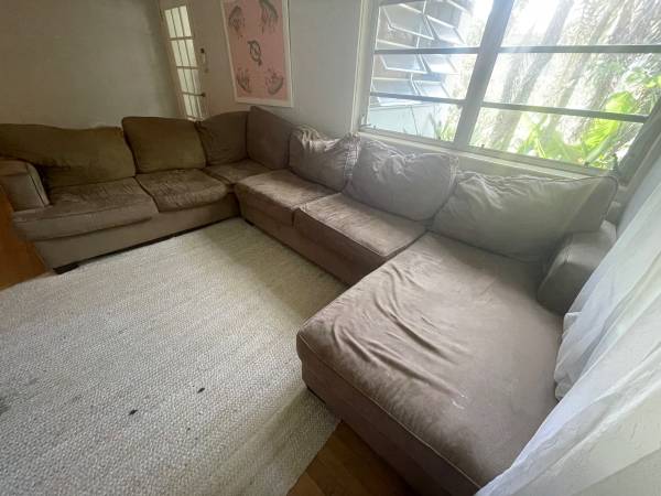 Free large sectional couch (Miami)