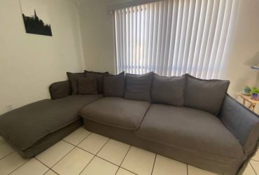 Sofa gratis, FREE 2 piece sectional. (Miami)