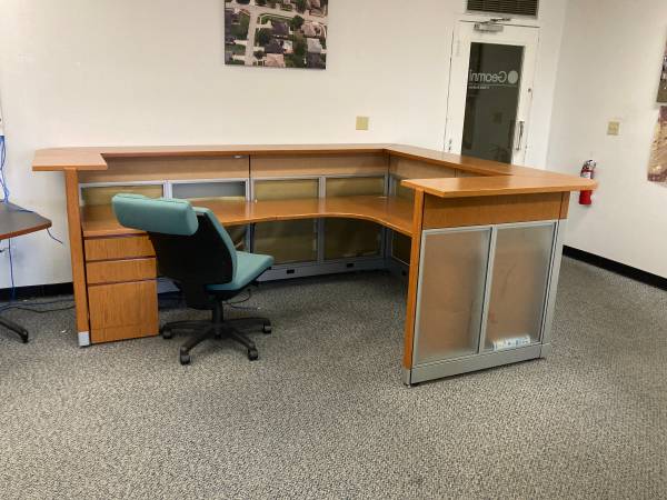 Reception Desk (Arlington, Craig Airport)