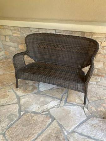 Free Rattan Couch (Austin)