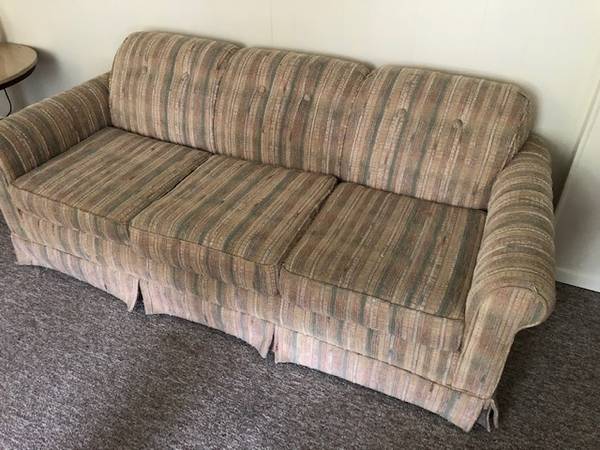 FREE couch & 2 lamp tables (Venice)