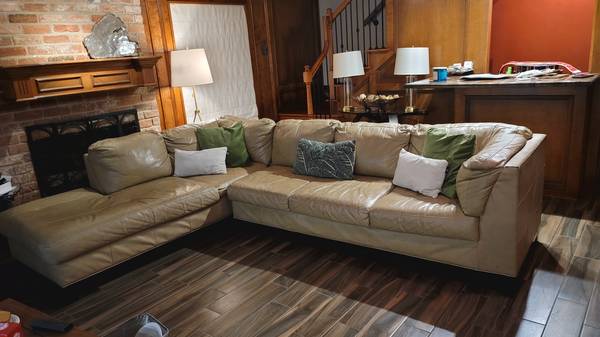 Free sectional couch (Houston TX)