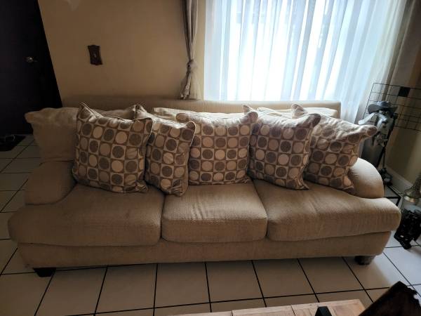 2 Sectional Couch Set (Kendall)