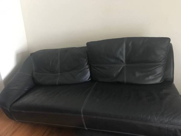 FREE LEATHER SECTIONAL (great condition) (Miami beach)