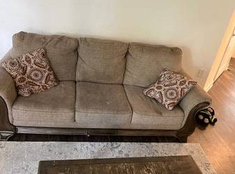 FREE COUCH, MATTRESS , TABLE CHAIRS TOYS (Jupiter)