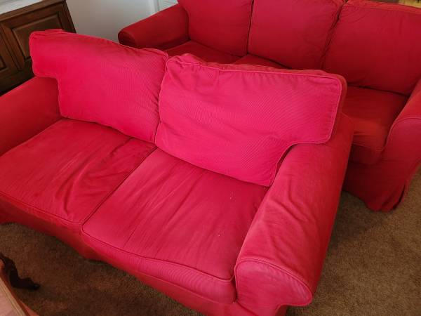 Couch & love seat. Free (Kissimmee west carol st)