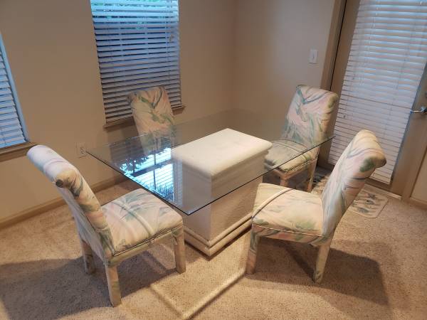 Cute beveled glass dinette set with 4 chairs (Jacksonville)