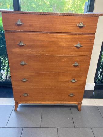 Wooden dresser and end table (Miami Beach)