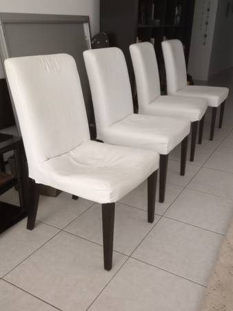 Set of 4 HENRIKSDAL chairs w/cover – FREE (North Miami)