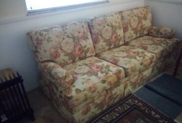Sofa Good Quality FREE FREE (Altamonte Springs)