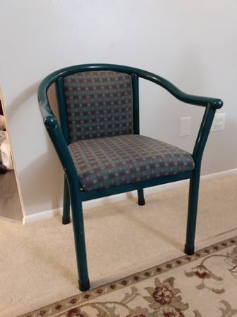 Free – 3 Dark Green Chairs (Casselberry)