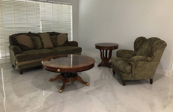 Sofa and chair (Miami)