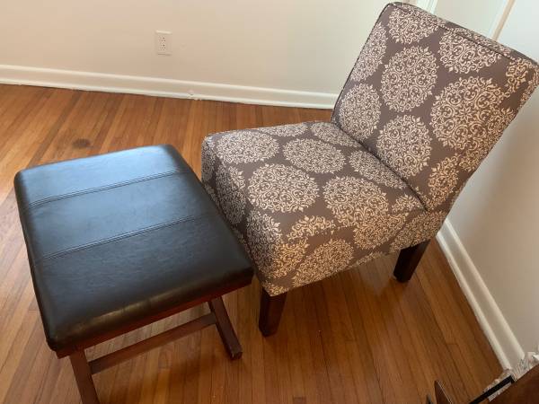 Free Chair (Coral Gables)