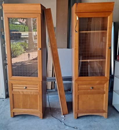 Free Wall Unit (Coral Springs)