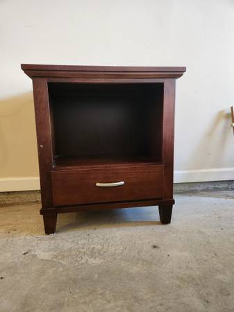 Small table (Buford)