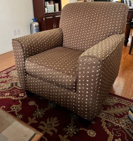 Couch and chair (Austin TX)