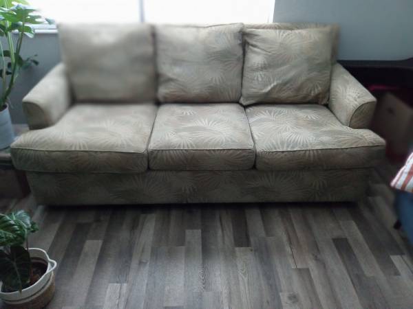 FREE Sofa 78” wide, No rips or stains, non smoking, petless household (South Tampa)