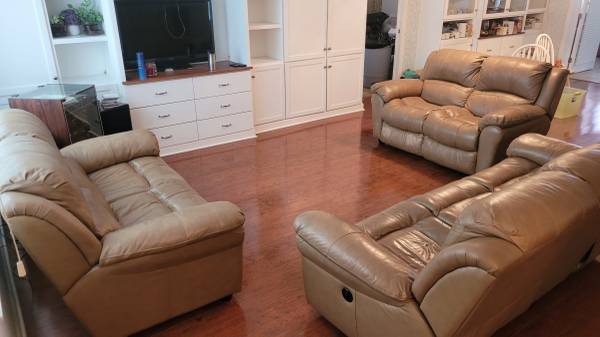 FREE – Electric Reclining Couch and Two Matching Loveseats (Sun City Center)
