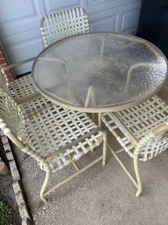 Free Aluminum Patio Set (could recycle) (Town N Country)