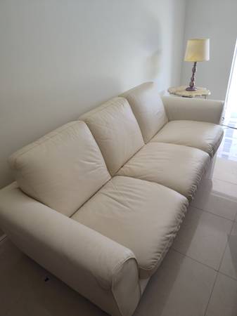 Sofa bed (DADELAND AREA)