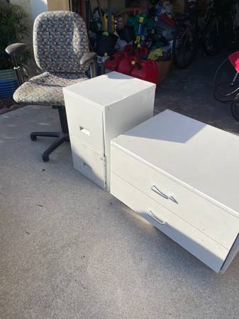 FREE OFFICE CHAIR,FILE CABINET, DRAWERS (Boca Raton)