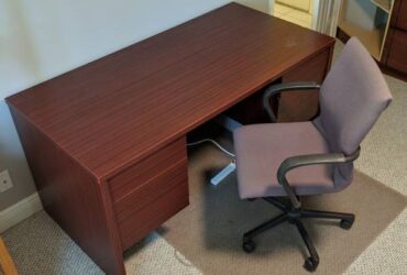 Large Mahogany Wood Desk, Chair & Mat (Abacoa, Jupiter)