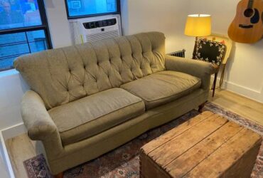 Free sofa (Windsor Terrace, Brooklyn)