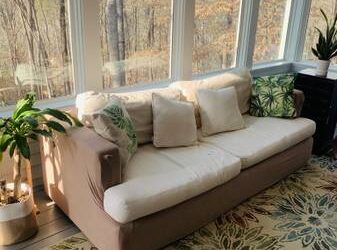 FREE Storehouse Couch Sofa FREE DELIVERY (SANDY SPRINGS) ATLANTA
