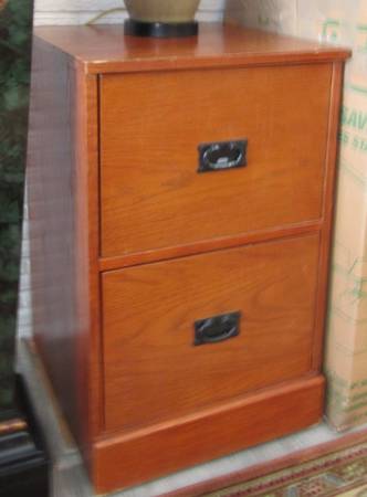 FREE Wooden Two Drawer Cabinet / File Cabinet (Fort Lauderdale)