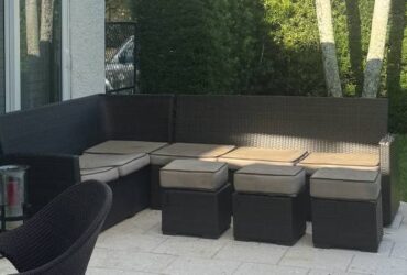 Free sectional sofa (Davie FL)