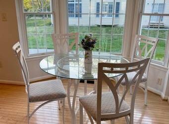 Dining room table and four chairs (Shady Side)